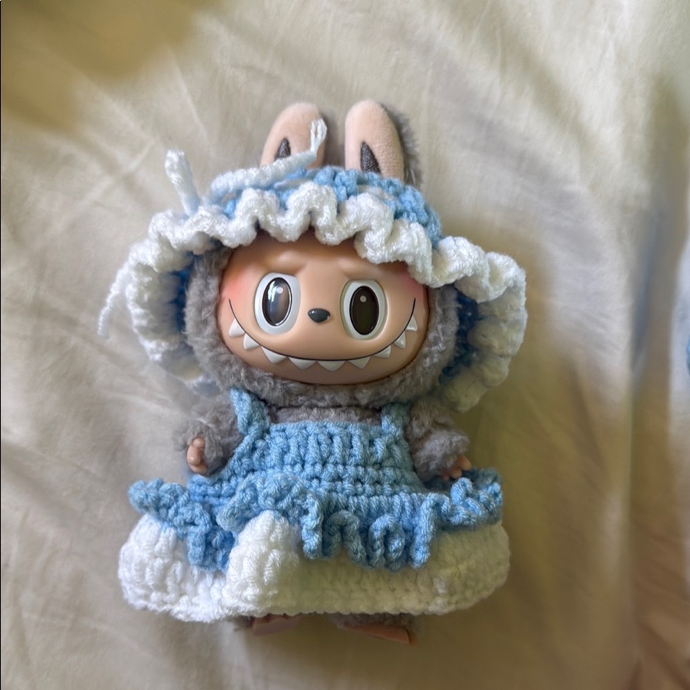 Cute Blue and White outfit for Dolls